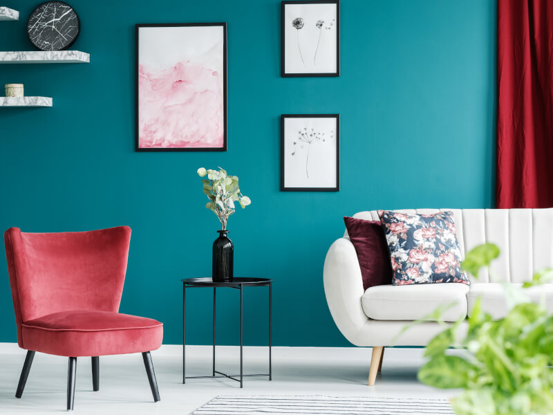 Сочетание синего и красного в интерьере.jpg