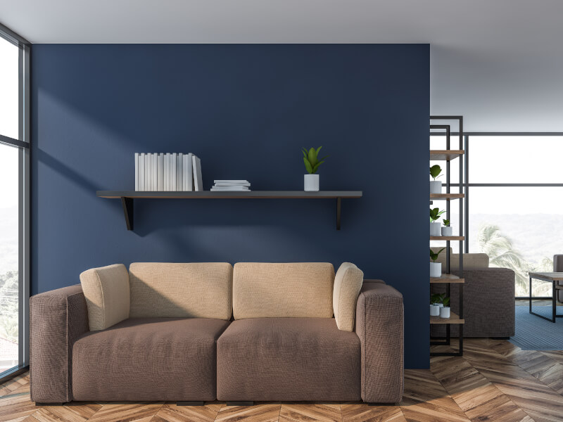 Сочетание синего и коричневого в интерьере.jpg